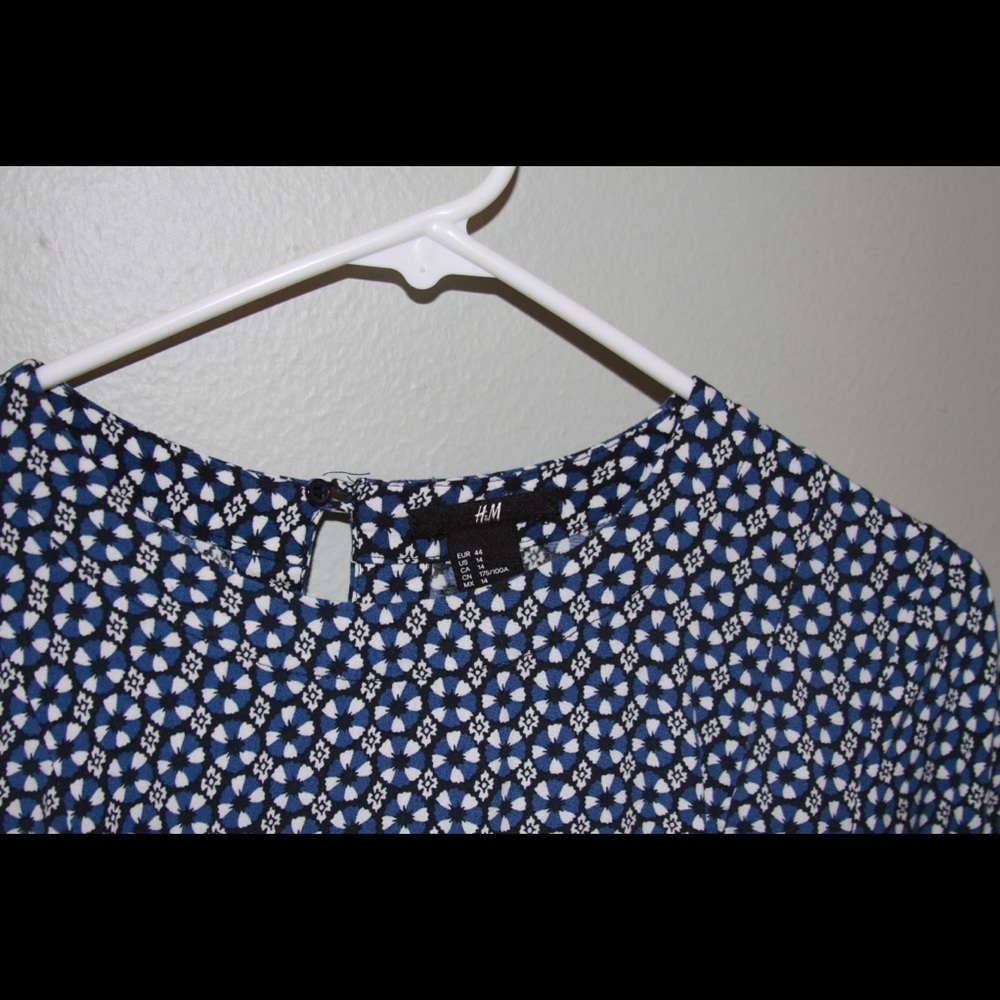 ‼️PATTERNED H&M DRESS ‼️ - Picture 2 of 3